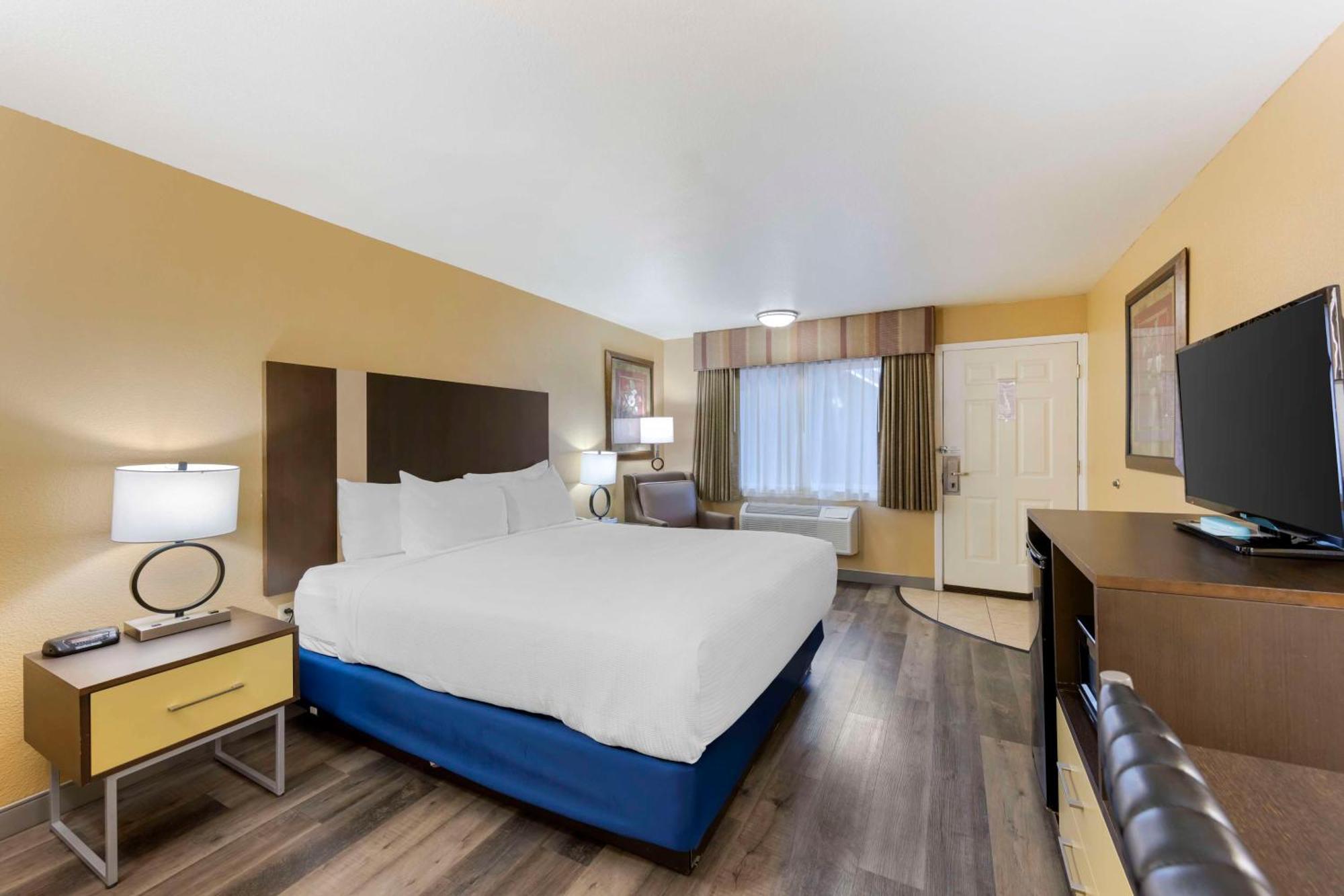 Best Western Fallon Inn & Suites Exterior photo